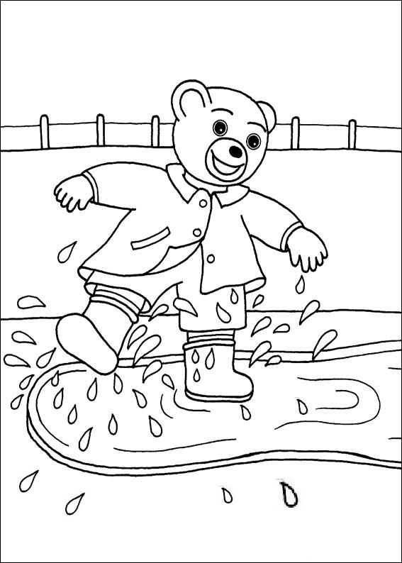 coloriage petit ours brun saute dans une flaque